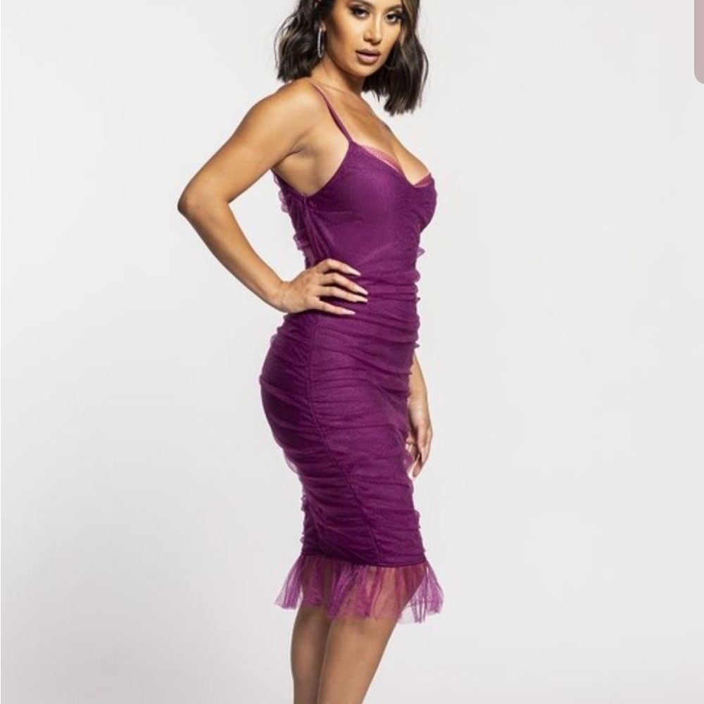 #76 Ruffled Hem Bodycon Midi Dress NWOT